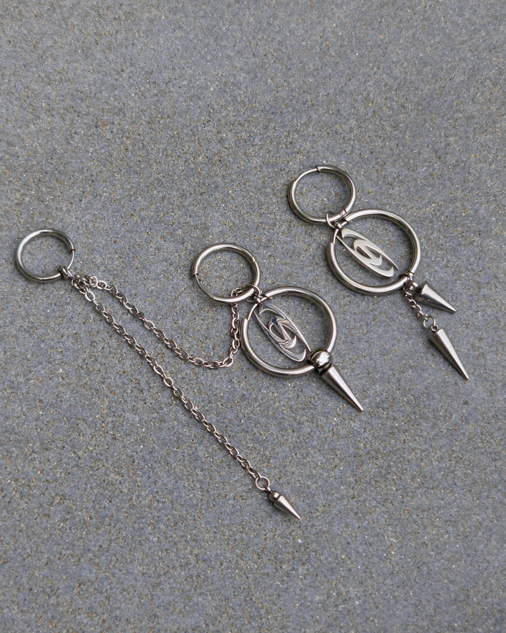 Ateez Spike and Chain Mismatched Earrings - Nikaneko