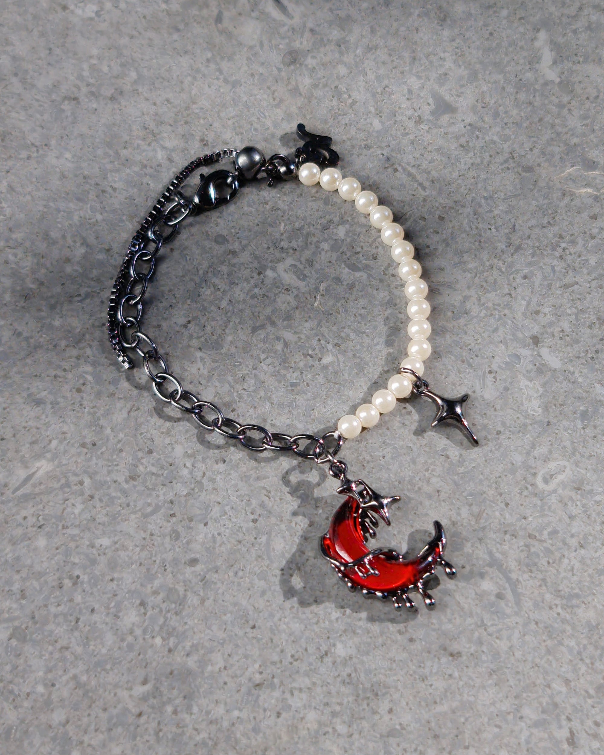 Blood Moon Drip Bracelet - Nikaneko