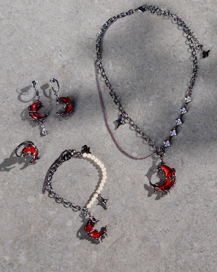 Blood Moon Drip Necklace - Nikaneko