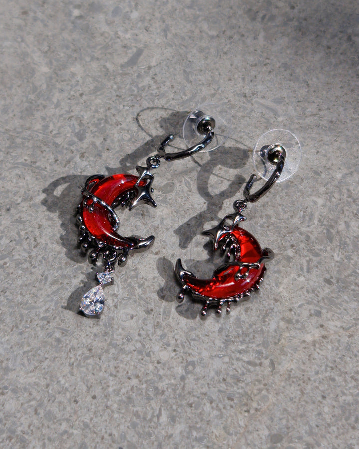 Blood Moon Drip Mismatched Earrings - Nikaneko