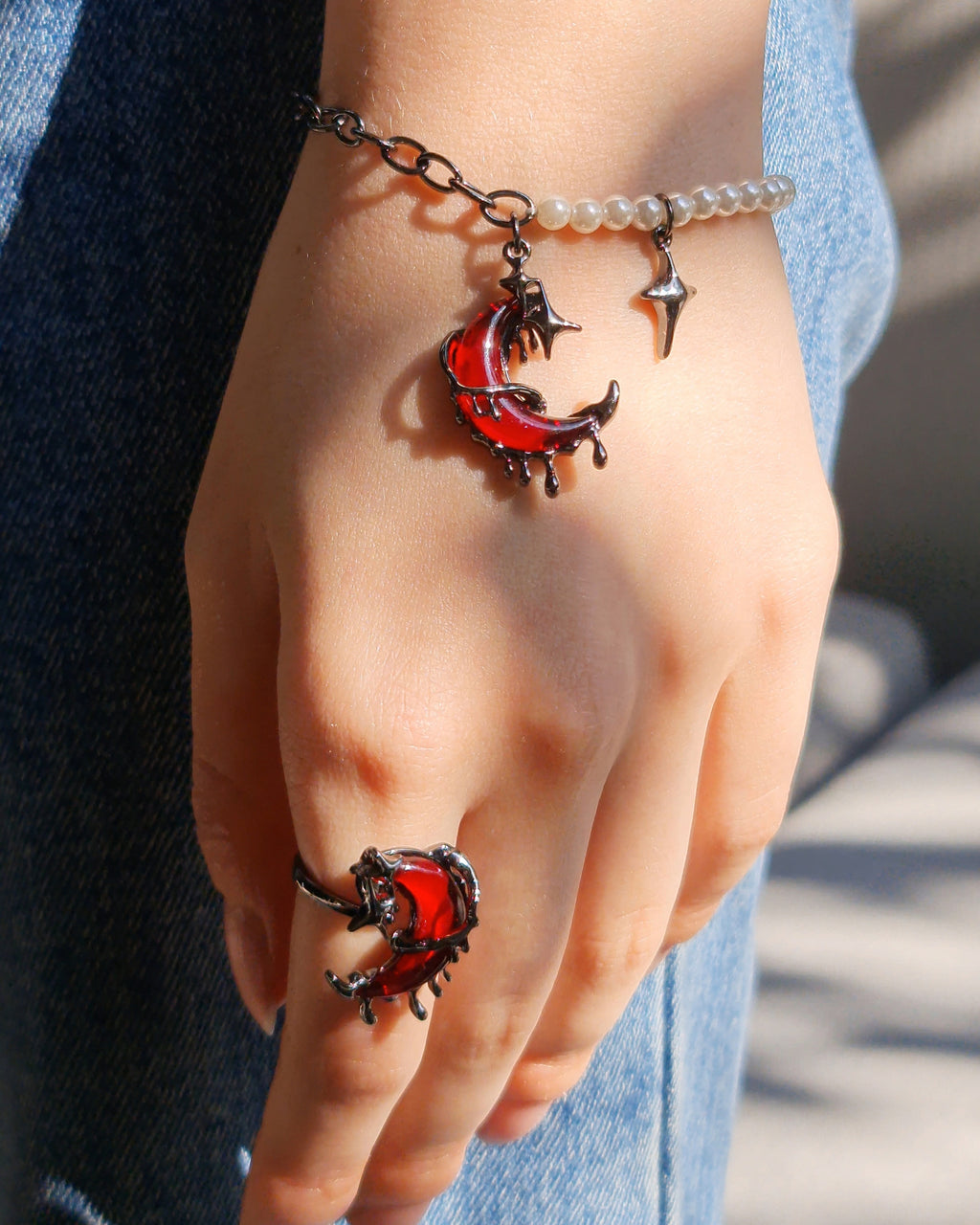 Blood Moon Drip Bracelet - Nikaneko