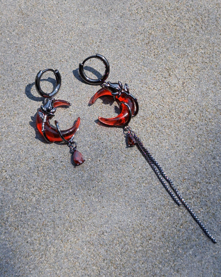 Blood Moon Mismatched Earrings - Nikaneko
