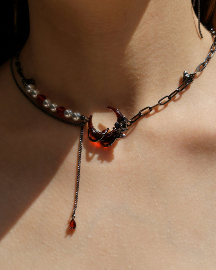 Blood Moon Necklace - Nikaneko