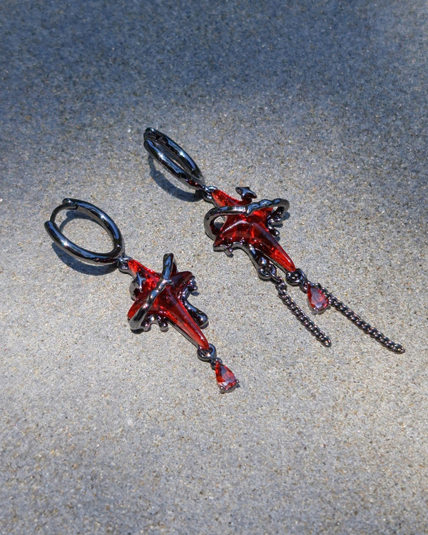 Blood Star Mismatched Earrings - Nikaneko