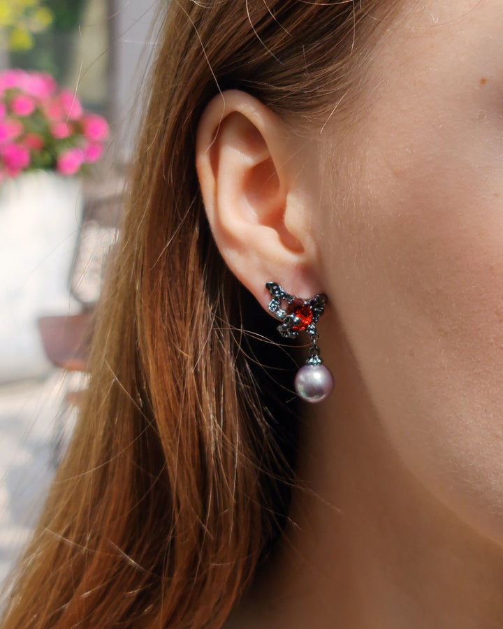 Blooderfly Pearl Earrings - Nikaneko