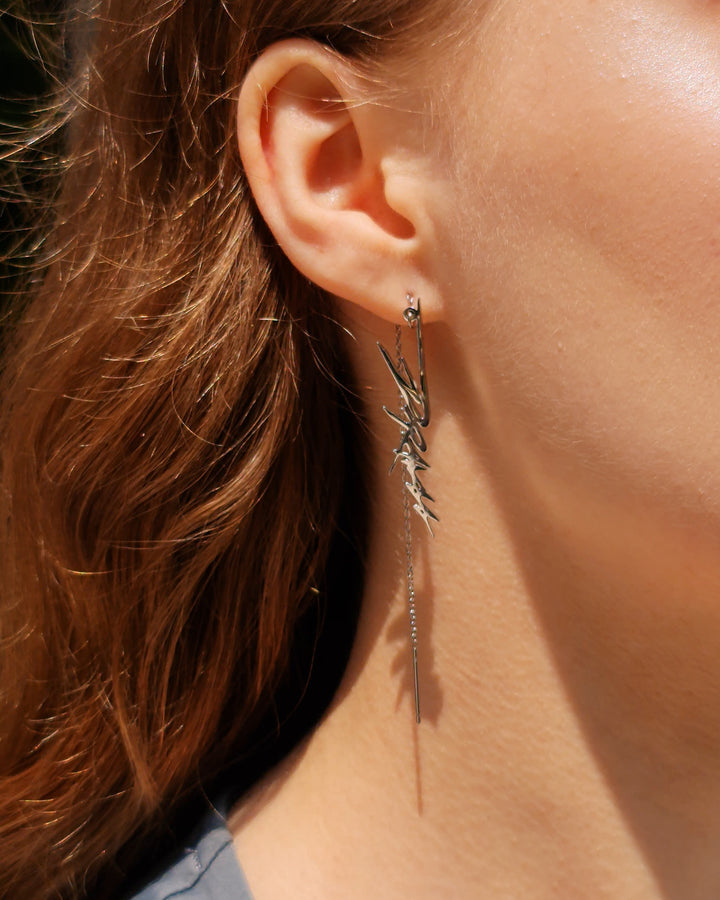 Drama Trauma aespa Threader Earrings - Nikaneko