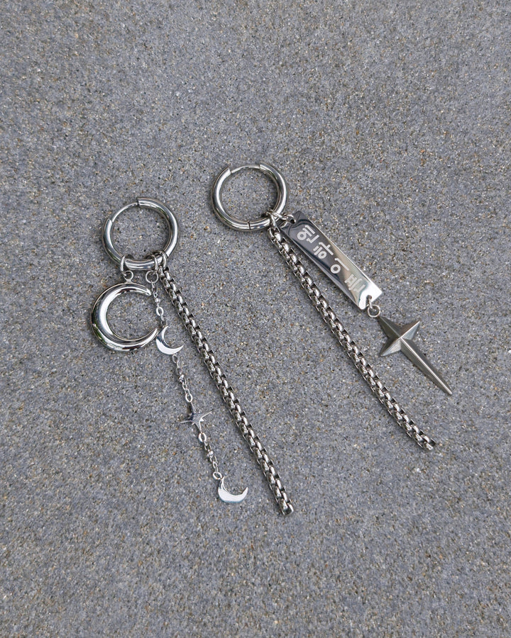 Enhypen Mismatched Moon and Star Earrings - Nikaneko