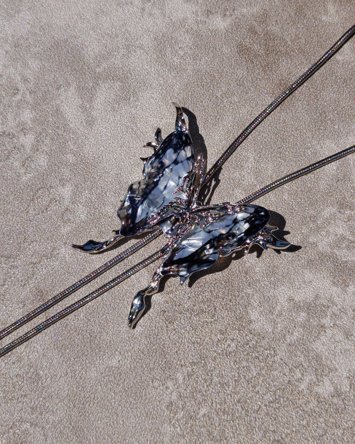 Flutter Cage Necklace - Nikaneko