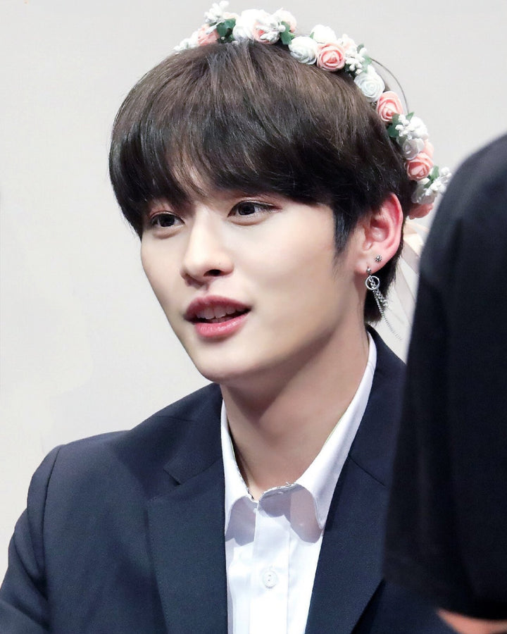 Feather and Chain Earring - Nikaneko