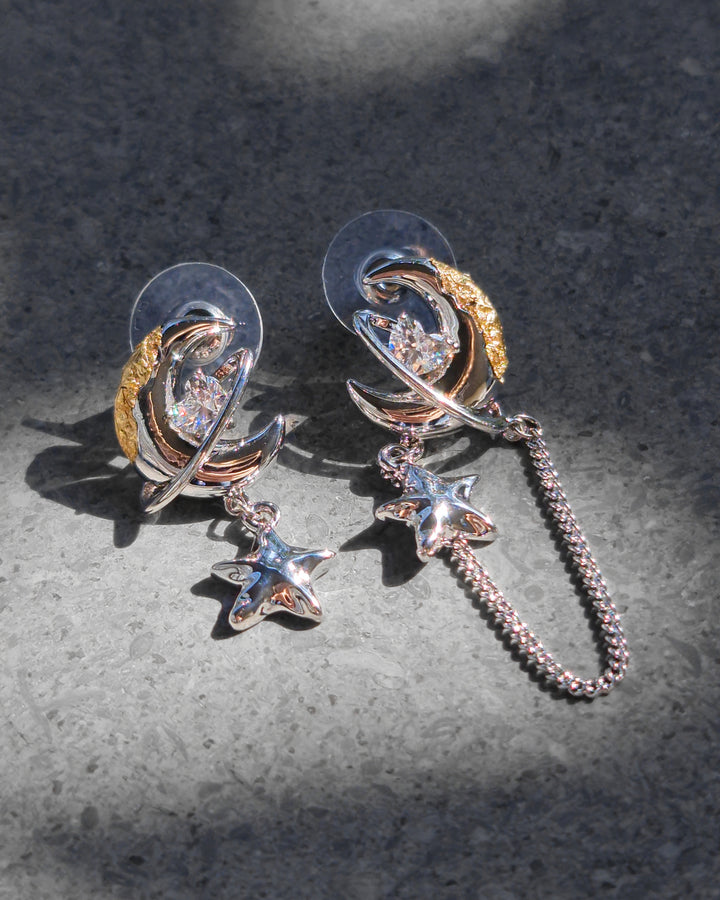 Moon Orbit Mismatched Earrings - Nikaneko