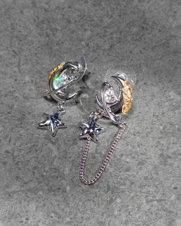 Moon Orbit Mismatched Earrings - Nikaneko