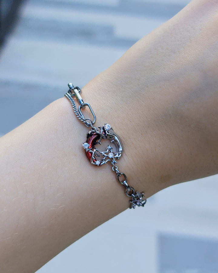 Scarlet Moon Bracelet - Nikaneko