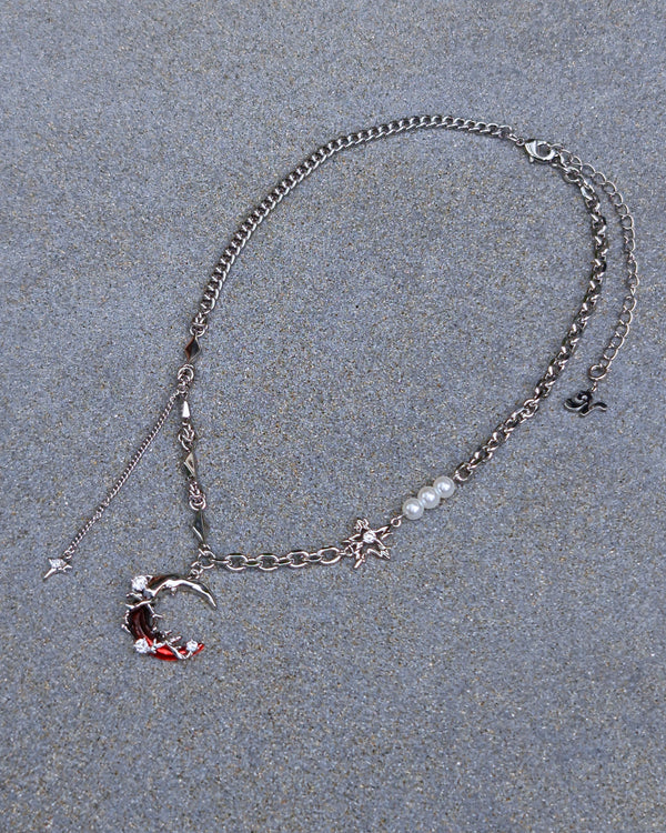 Scarlet Moon Necklace - Nikaneko