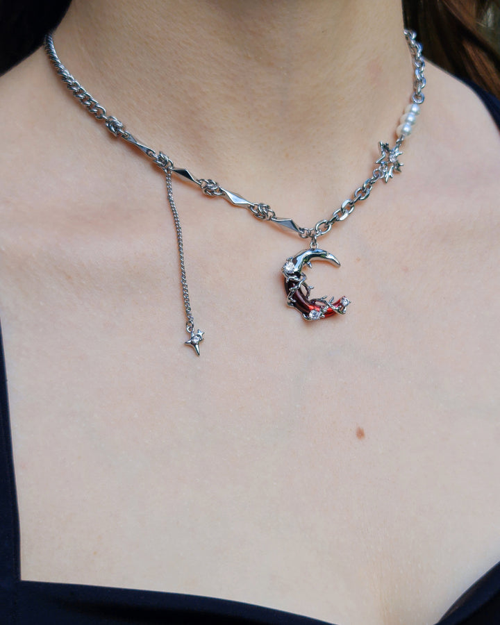Scarlet Moon Necklace - Nikaneko