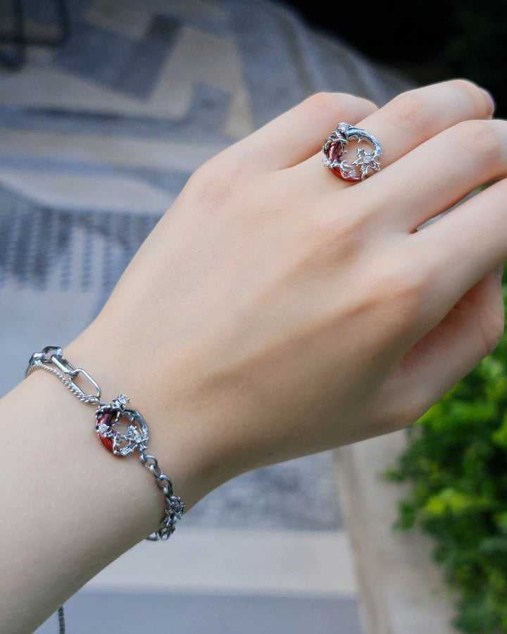 Scarlet Moon Bracelet - Nikaneko
