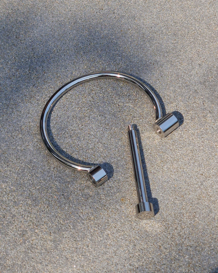 Screw Cuff Bracelet - Nikaneko