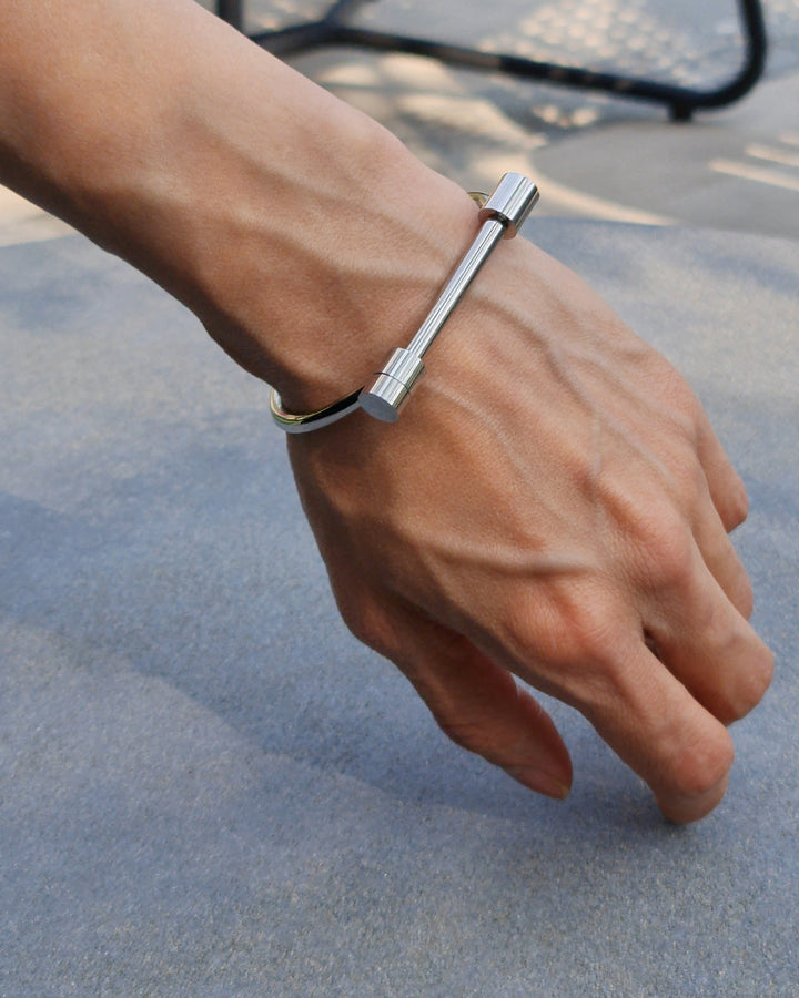 Screw Cuff Bracelet - Nikaneko