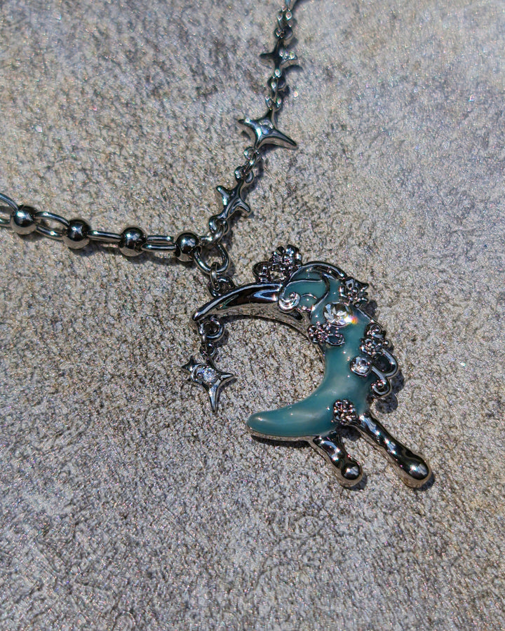 Serenity Moon Necklace - Nikaneko