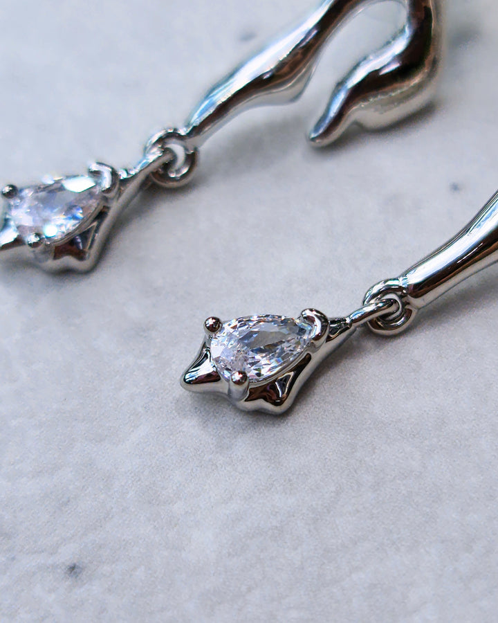 Silver Flame Mismatched Earrings - Nikaneko