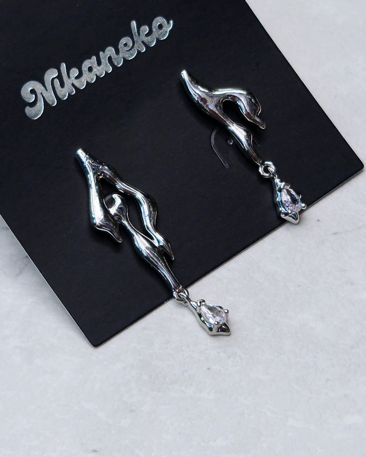 Silver Flame Mismatched Earrings - Nikaneko