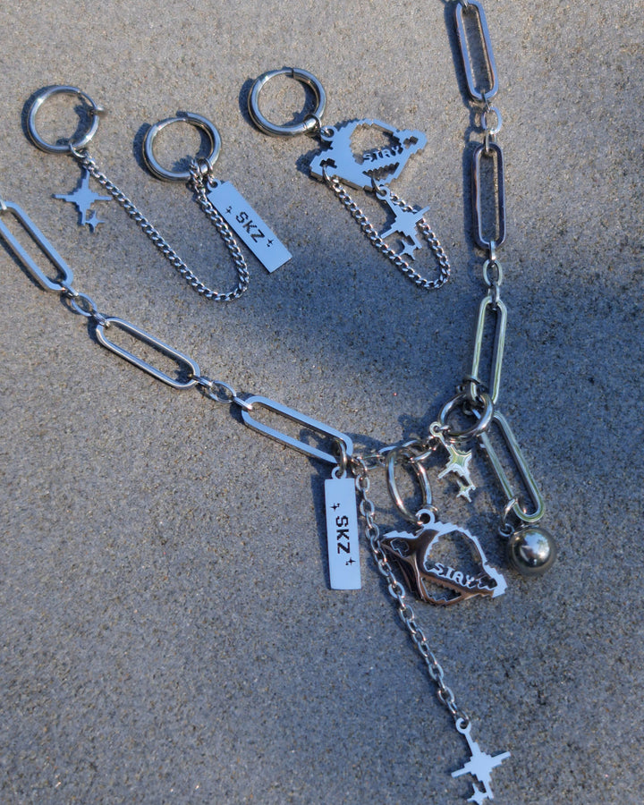 Stray Kids Stay Pixel Saturn Earrings - Nikaneko