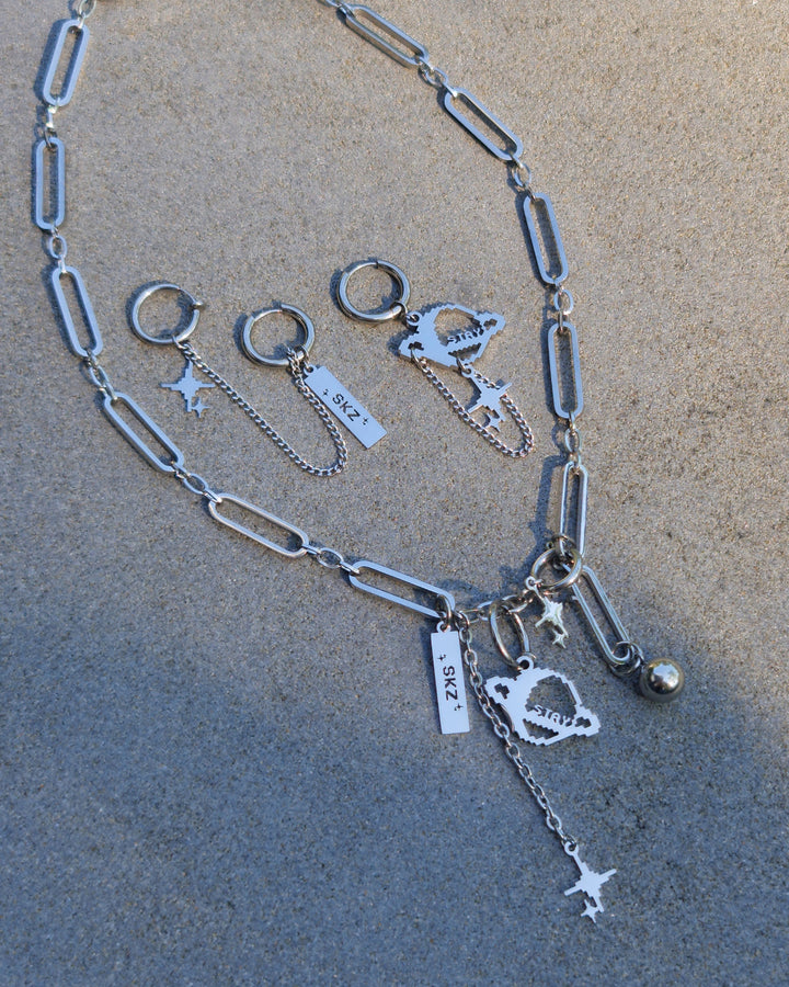 Stray Kids Stay Pixel Saturn Earrings - Nikaneko