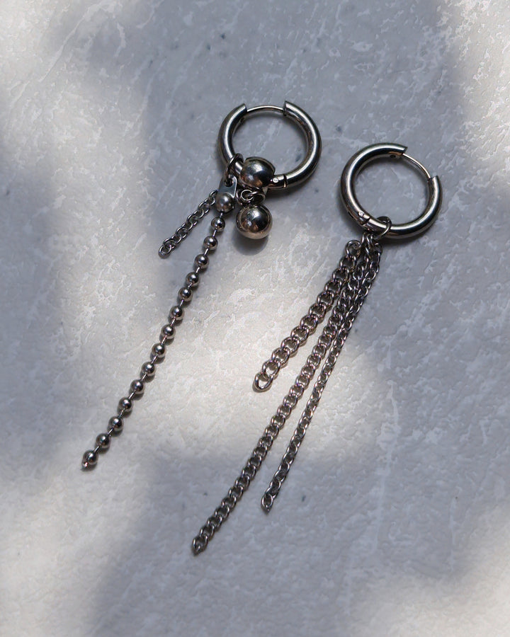 Triple Chain and Beads Mismatched Earrings - Nikaneko