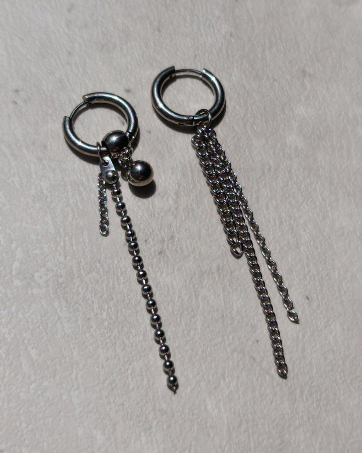 Triple Chain and Beads Mismatched Earrings - Nikaneko
