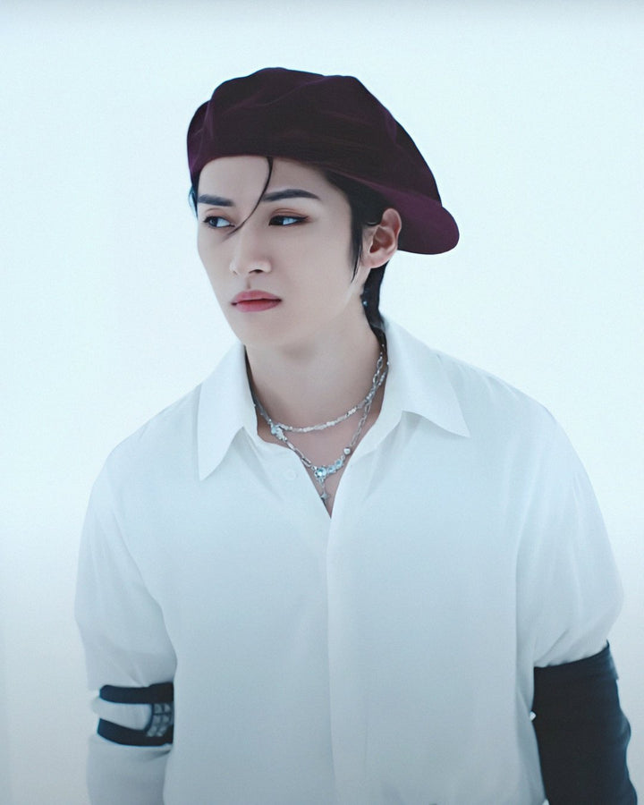 Illusion Star Necklace - Nikaneko