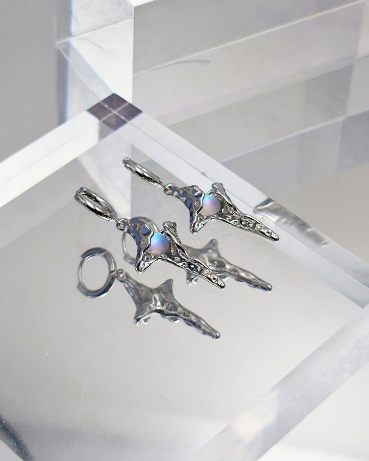 Moonstone Star Earrings - Nikaneko