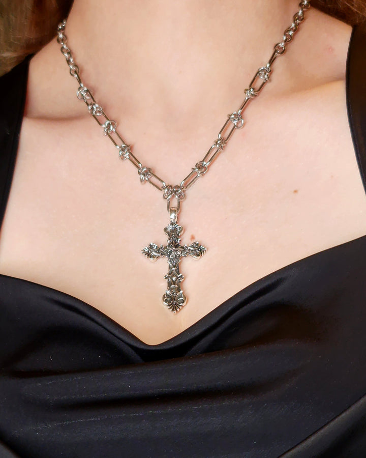 Ornamental Cross Necklace - Nikaneko