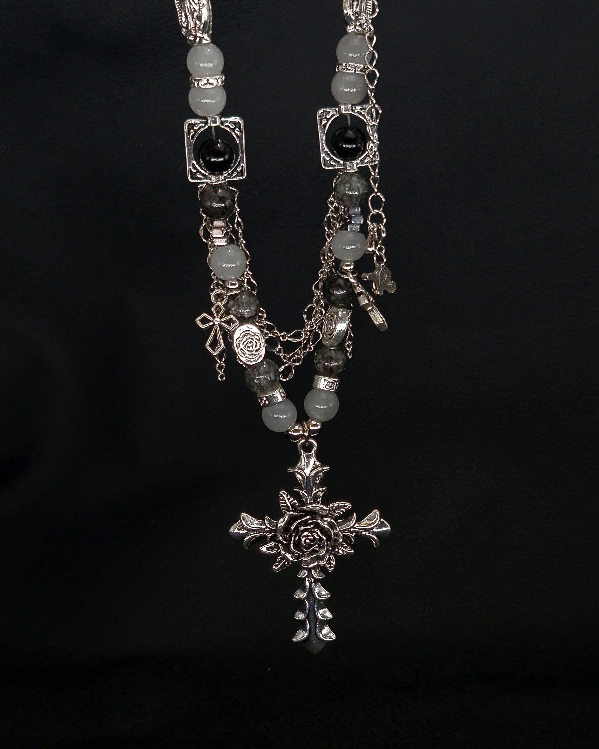 Sacred Rose Cross Necklace - Nikaneko